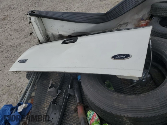 2002 Ford F-250 XL with VIN 1FTNX20L42EB96327, listed as a Copart auction lot 79085684 with 294,625 mi miles and Salvage title. Bid and sale history available at DreamBid. Image 14.