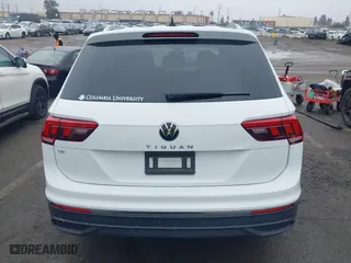 2022 Volkswagen Tiguan SE with VIN 3VV3B7AX4NM101169, listed as a IAAI auction lot 41517690 with 31,776 mi miles. Bid and sale history available at carsss.com. Image 17.