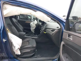 2019 Hyundai Sonata Sport with VIN 5NPE34AF0KH771734, listed as a IAAI auction lot 41277557 with 58,092 mi miles. Bid and sale history available at carsss.com. Image 5.