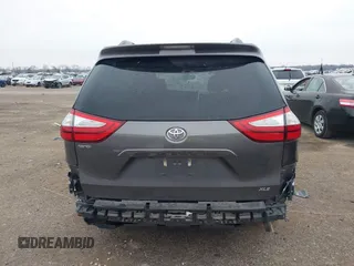 2016 Toyota Sienna XLE with VIN 5TDYK3DC8GS704330, listed as a IAAI auction lot 41586880 with 84,065 mi miles. Bid and sale history available at carsss.com. Image 17.