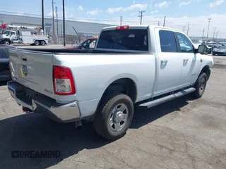 2019 Ram 2500 Big Horn with VIN 3C6UR5DJ4KG519811, listed as a IAAI auction lot 42643850 with 255,461 mi miles and . Bid and sale history available at DreamBid. Image 4.