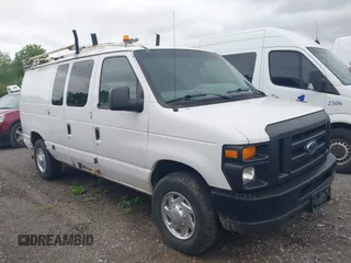2011 Ford Econoline Cargo Commercial z VIN 1FTNE2EL6BDA70913, wystawiony jako IAAI lot #42251527 z przebiegiem 207 695 mil mil oraz . Historia ofert i sprzedaży dostępna na DreamBid. Obrazek 1.
