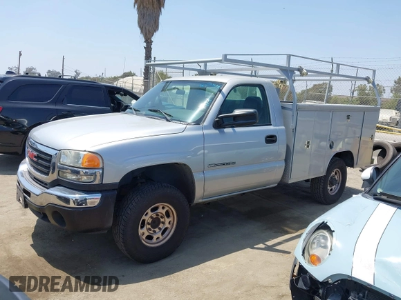 2004 GMC Sierra 1500 with VIN 1GDHC24U94E363663, listed as a IAAI auction lot 42554125 with 86,559 mi miles and . Bid and sale history available at DreamBid. Image 17.