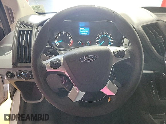 2019 Ford Transit z VIN 1FTYE1YM9KKA69150, wystawiony jako IAAI lot #42723249 z przebiegiem 226 890 mil mil oraz . Historia ofert i sprzedaży dostępna na DreamBid. Obrazek 9.