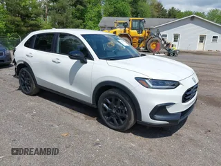2024 Honda HR-V Sport z VIN 3CZRZ2H59RM725996, wystawiony jako IAAI lot #42212460 z przebiegiem 27 465 mil mil oraz . Historia ofert i sprzedaży dostępna na DreamBid. Obrazek 1.