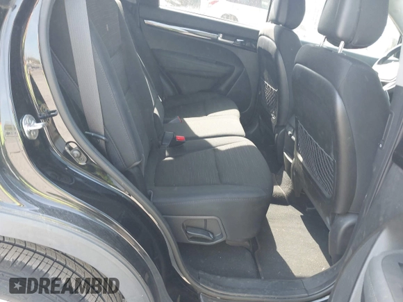 2014 Kia Sorento LX with VIN 5XYKT3A63EG522370, listed as a IAAI auction lot 42123046 with 74,240 mi miles. Bid and sale history available at carsss.com. Image 8.
