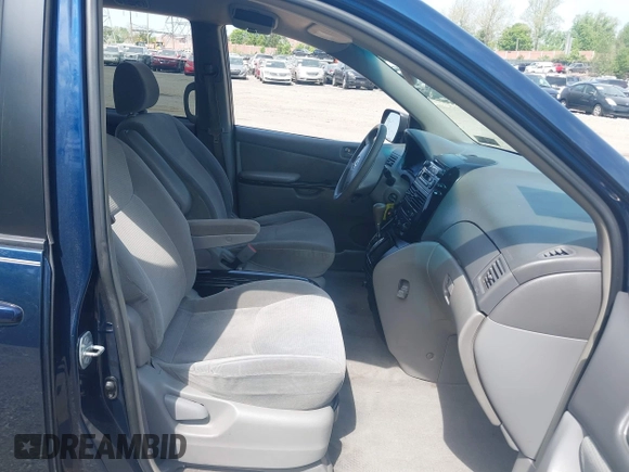 2004 Toyota Sienna CE with VIN 5TDZA23C74S213696, listed as a IAAI auction lot 42168861 with 278,543 mi miles and . Bid and sale history available at DreamBid. Image 5.