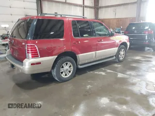 2004 Mercury Mountaineer z VIN 4M2DU86E44UJ22697, wystawiony jako IAAI lot #42428688 z przebiegiem 131 518 mil mil oraz . Historia ofert i sprzedaży dostępna na DreamBid. Obrazek 4.