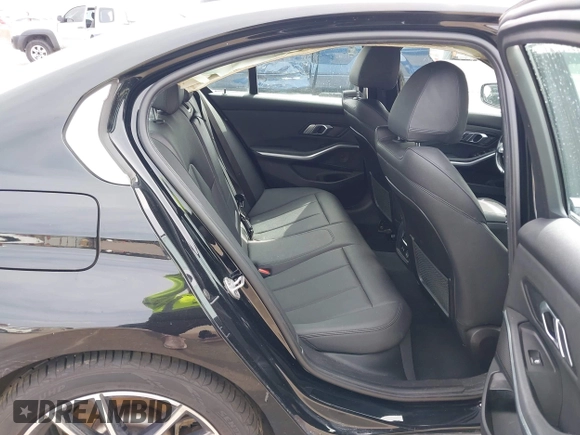2020 BMW 3 Series 330i with VIN 3MW5R1J06L8B14835, listed as a IAAI auction lot 41722889 with 1 mi miles. Bid and sale history available at carsss.com. Image 8.