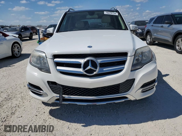 2014 Mercedes-Benz GLK 350 with VIN WDCGG8JB3EG164943, listed as a Copart auction lot 76229134 with 152,875 mi miles and Salvage Title. Bid and sale history available at DreamBid. Image 5.