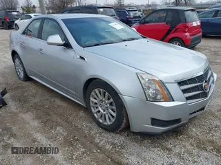 2011 Cadillac CTS Luxury z VIN 1G6DG5EY9B0105800, wystawiony jako IAAI lot #42014906 z przebiegiem 135 081 mil mil oraz . Historia ofert i sprzedaży dostępna na DreamBid. Obrazek 1.