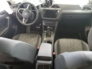 2024 Volkswagen Tiguan SE z VIN 3VV3B7AX5RM124854, wystawiony jako Copart lot #63654575 z przebiegiem 28 495 mil mil oraz Czysty tytuł • Clean title. Historia ofert i sprzedaży dostępna na DreamBid. Obrazek 8.