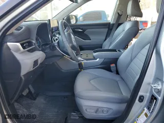 2023 Toyota Highlander Hybrid XLE with VIN 5TDKBRCH0PS131378, listed as a Copart auction lot 46817715 with 18,486 mi miles and Salvage Title. Bid and sale history available at carsss.com. Image 7.