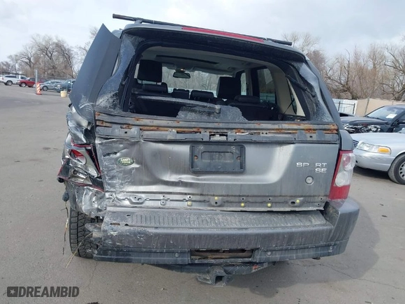 2009 Land Rover Range Rover Sport HSE with VIN SALSK25429A214627, listed as a IAAI auction lot 41655389 with 196,907 mi miles. Bid and sale history available at carsss.com. Image 6.