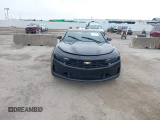 2019 Chevrolet Camaro 1LS with VIN 1G1FB1RX5K0119622, listed as a IAAI auction lot 41722090 with 21,376 mi miles and . Bid and sale history available at carsss.com. Image 6.
