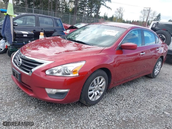 2013 Nissan Altima 2.5 S with VIN 1N4AL3AP9DC282402, listed as a IAAI auction lot 41953677 with 184,214 mi miles. Bid and sale history available at carsss.com. Image 2.