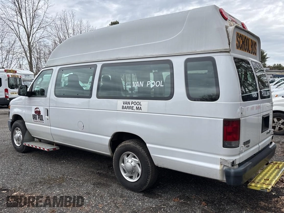 2014 Ford Econoline Cargo Commercial with VIN 1FTNS2EW1EDA21948, listed as a Copart auction lot 50900965 with 148,347 mi miles and Clean Title. Bid and sale history available at carsss.com. Image 3.