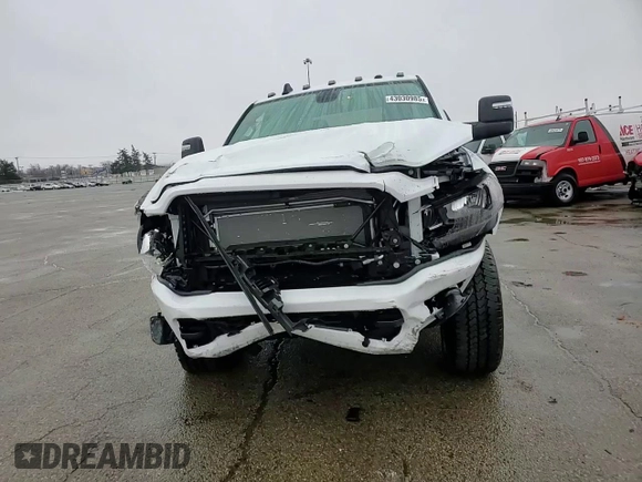 2024 Ram 2500 Big Horn z VIN 3C6UR5DL2RG407021, wystawiony jako Copart lot #43030985 z przebiegiem 2 054 mil mil oraz Szkoda całkowita • Salvage title. Historia ofert i sprzedaży dostępna na DreamBid. Obrazek 10.