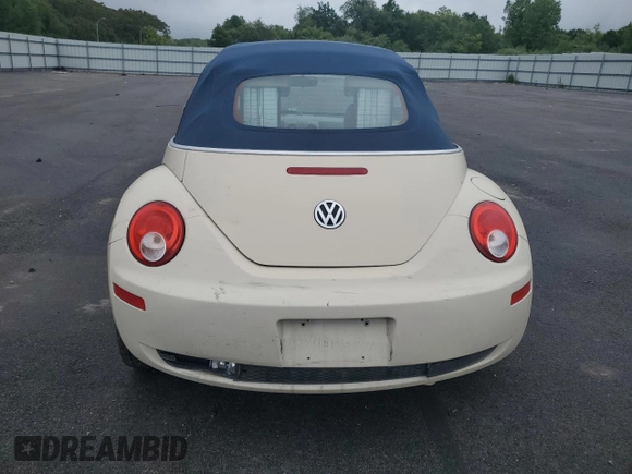 2008 Volkswagen Beetle SE z VIN 3VWRG31YX8M414255, wystawiony jako Copart lot #58972535 z przebiegiem 105 036 mil mil oraz Czysty tytuł • Clean title. Historia ofert i sprzedaży dostępna na DreamBid. Obrazek 6.