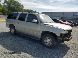 2004 Chevrolet Suburban LT z VIN 1GNEC16Z34J242670, wystawiony jako Copart lot #60987725 z przebiegiem 277 961 mil mil oraz Szkoda całkowita • Salvage title. Historia ofert i sprzedaży dostępna na DreamBid. Obrazek 4.