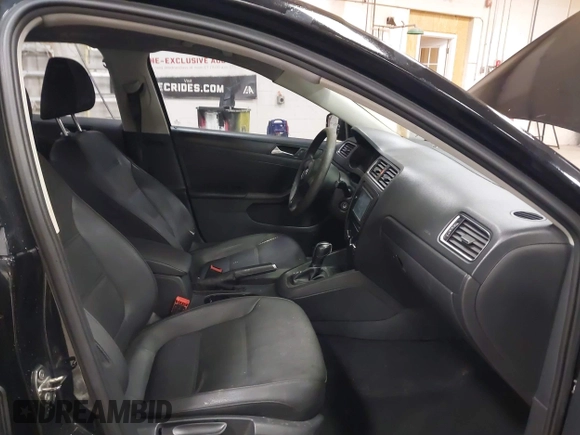 2012 Volkswagen Jetta SE with VIN 3VWDX7AJ5CM340420, listed as a IAAI auction lot 42269354 with 171,924 mi miles and . Bid and sale history available at DreamBid. Image 5.