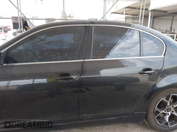 2010 BMW 5 Series 528i with VIN WBANU5C56AC126505, listed as a IAAI auction lot 42072076 with Not Provided miles and . Bid and sale history available at carsss.com. Image 14.