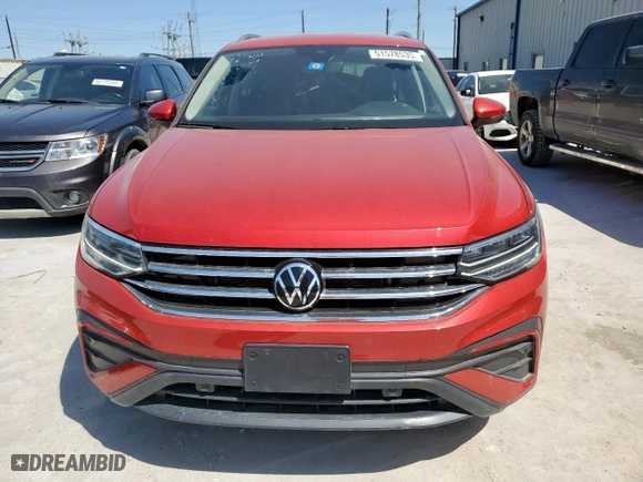 2023 Volkswagen Tiguan SE with VIN 3VV3B7AX0PM126251, listed as a Copart auction lot 51578535 with 6,956 mi miles and Salvage Title. Bid and sale history available at carsss.com. Image 5.