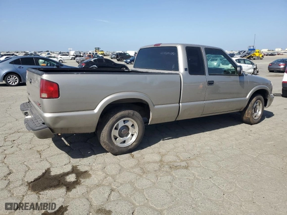 2002 GMC Sonoma SLS with VIN 1GTCS195028184355, listed as a Copart auction lot 54255905 with 218,655 mi miles and Clean Title. Bid and sale history available at carsss.com. Image 3.