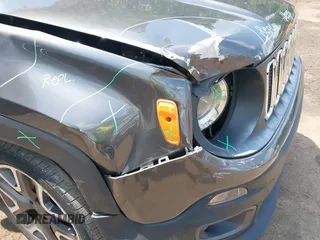 2017 Jeep Renegade Latitude z VIN ZACCJABB6HPG36670, wystawiony jako IAAI lot #42474479 z przebiegiem 154 536 mil mil oraz . Historia ofert i sprzedaży dostępna na DreamBid. Obrazek 6.