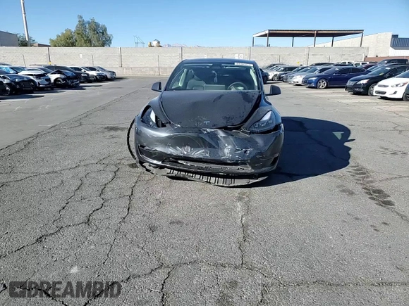 2024 Tesla Model Y z VIN 7SAYGDED4RF125330, wystawiony jako Copart lot #81385224 z przebiegiem 3 631 mil mil oraz Szkoda całkowita • Salvage title. Historia ofert i sprzedaży dostępna na DreamBid. Obrazek 12.