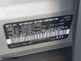 2024 Mitsubishi Outlander SE with VIN JA4J4VA88RZ087434, listed as a IAAI auction lot 41993555 with 1,396 mi miles. Bid and sale history available at carsss.com. Image 9.