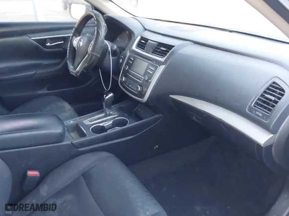 2018 Nissan Altima 2.5 SV with VIN 1N4AL3AP2JC103600, listed as a IAAI auction lot 41833390 with 276,014 mi miles. Bid and sale history available at carsss.com. Image 5.