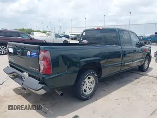 2003 Chevrolet Silverado 1500 Work Truck with VIN 1GCEC19T43E162799, listed as a IAAI auction lot 42078303 with 111,465 mi miles. Bid and sale history available at carsss.com. Image 4.