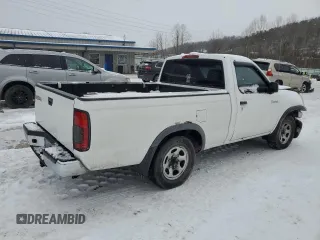 2000 Nissan Frontier XE z VIN 1N6DD21S7YC374033, wystawiony jako Copart lot #44978525 z przebiegiem 213 418 mil mil oraz Szkoda całkowita • Salvage title. Historia ofert i sprzedaży dostępna na DreamBid. Obrazek 3.