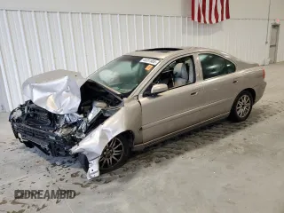 2005 Volvo S60 with VIN YV1RS612652452500, listed as a Copart auction lot 45281585 with 141,389 mi miles and Salvage title. Bid and sale history available at DreamBid. Image 1.