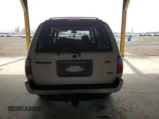 2000 Toyota 4Runner SR5 z VIN JT3GN86R9Y0169700, wystawiony jako Copart lot #56574135 z przebiegiem 197 734 mil mil oraz Szkoda całkowita • Salvage title. Historia ofert i sprzedaży dostępna na DreamBid. Obrazek 6.