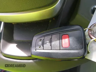 2022 Toyota Highlander LE with VIN 5TDZZRAH4NS096760, listed as a IAAI auction lot 41421802 with 28,379 mi miles and . Bid and sale history available at DreamBid. Image 11.