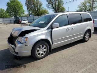 2010 Chrysler Town & Country Touring Plus with VIN 2A4RR8D18AR394752, listed as a Copart auction lot 52367295 with 157,320 mi miles and Salvage Title. Bid and sale history available at DreamBid. Image 1.