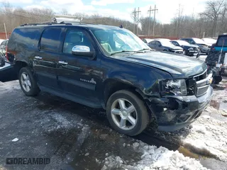 2012 Chevrolet Suburban LT with VIN 1GNSCJE02CR109193, listed as a IAAI auction lot 41541994 with 175,287 mi miles. Bid and sale history available at carsss.com. Image 1.