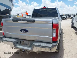 2019 Ford F-250 XL with VIN 1FT7W2BT7KEE02698, listed as a IAAI auction lot 42594693 with 176,209 mi miles and . Bid and sale history available at DreamBid. Image 16.