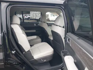 2024 Hyundai Santa Fe Calligraphy with VIN 5NMP5DGL6RH031547, listed as a IAAI auction lot 42562910 with 10,998 mi miles and . Bid and sale history available at DreamBid. Image 8.