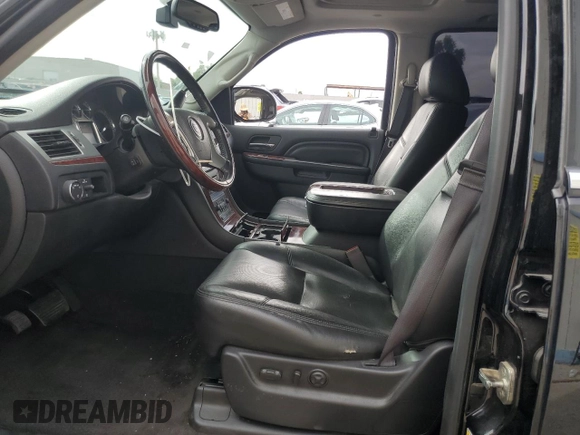 2014 Cadillac Escalade Premium z VIN 1GYS4CEF9ER223159, wystawiony jako Copart lot #77889114 z przebiegiem 159 753 mil mil oraz Czysty tytuł • Clean title. Historia ofert i sprzedaży dostępna na DreamBid. Obrazek 7.