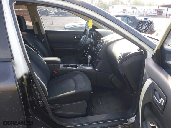 2015 Nissan Rogue Select S with VIN JN8AS5MV2FW758806, listed as a IAAI auction lot 41886927 with 150,275 mi miles. Bid and sale history available at carsss.com. Image 5.