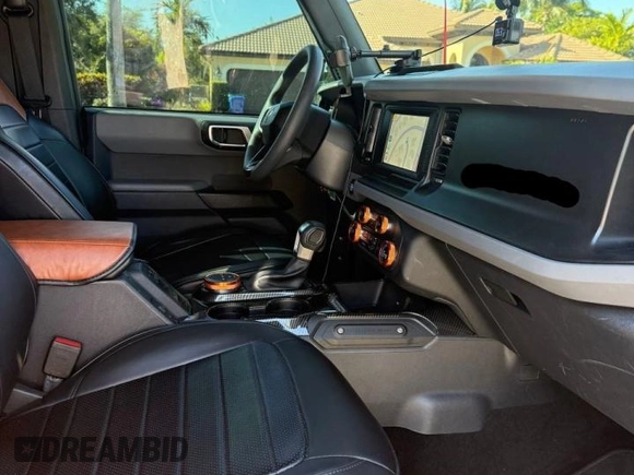 2022 Ford Bronco with VIN 1FMEE5BPXNLB91071, listed as a Copart auction lot 53192765 with 5,263 mi miles and Clean Title. Bid and sale history available at DreamBid. Image 5.