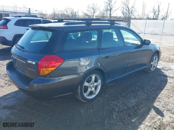 2007 Subaru Legacy Wagon Special Edition with VIN 4S3BP616877331937, listed as a IAAI auction lot 41626081 with 218,422 mi miles. Bid and sale history available at carsss.com. Image 4.