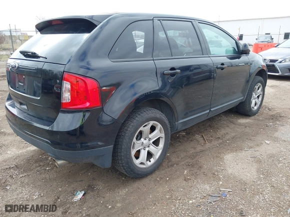 2012 Ford Edge SEL with VIN 2FMDK4JC2CBA85594, listed as a IAAI auction lot 41917134 with 154,159 mi miles. Bid and sale history available at carsss.com. Image 4.