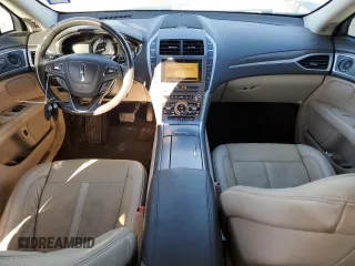 2019 Lincoln MKZ Hybrid Reserve II z VIN 3LN6L5MUXKR602589, wystawiony jako Copart lot #49489545 z przebiegiem 91 811 mil mil oraz Szkoda całkowita • Salvage title. Historia ofert i sprzedaży dostępna na DreamBid. Obrazek 8.