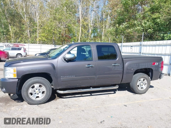 2011 Chevrolet Silverado 1500 LT with VIN 1GCPKSE37BF135726, listed as a IAAI auction lot 40485051 with 137,662 mi miles and . Bid and sale history available at DreamBid. Image 14.