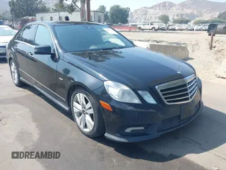 2011 Mercedes-Benz E 350 Luxury z VIN WDDHF2EB7BA427525, wystawiony jako IAAI lot #42603550 z przebiegiem 217 550 mil mil oraz . Historia ofert i sprzedaży dostępna na DreamBid. Obrazek 1.