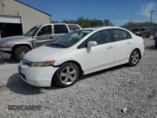 2008 Honda Civic EX-L z VIN 1HGFA16928L072638, wystawiony jako Copart lot #54352565 z przebiegiem 122 038 mil mil oraz Szkoda całkowita • Salvage title. Historia ofert i sprzedaży dostępna na DreamBid. Obrazek 1.